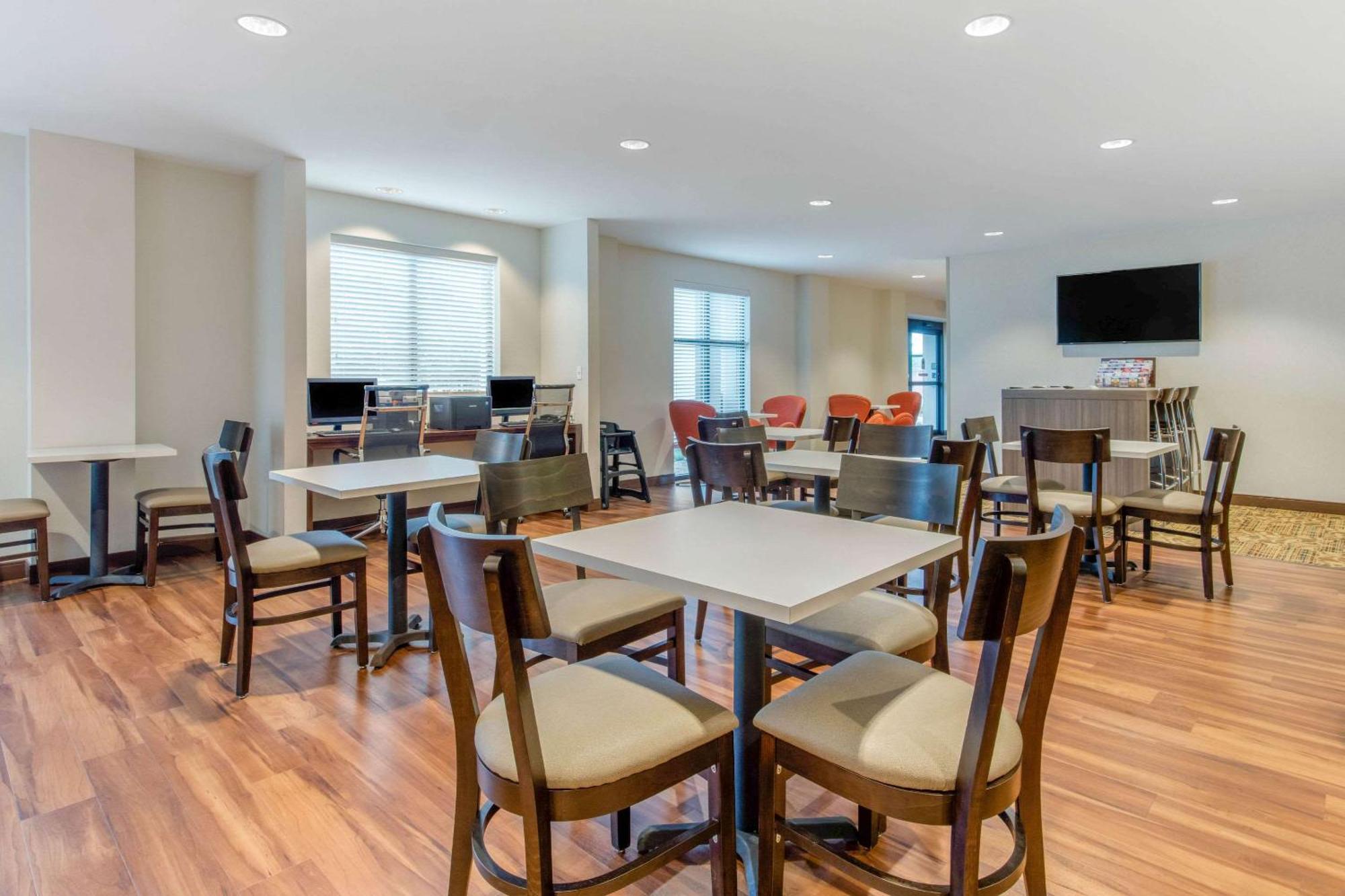 Mainstay Suites St Louis Airport Bridgeton Eksteriør bilde