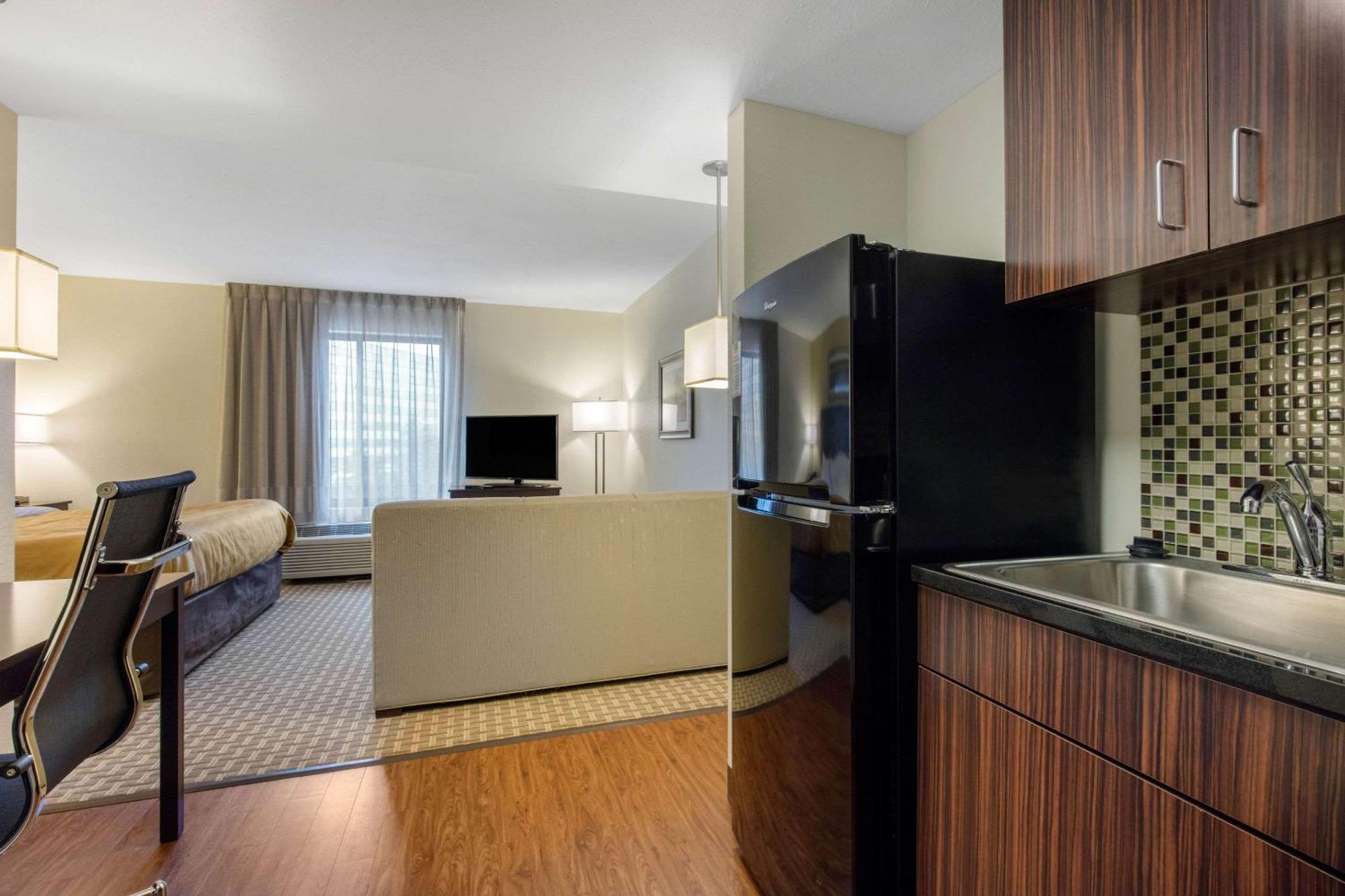 Mainstay Suites St Louis Airport Bridgeton Eksteriør bilde